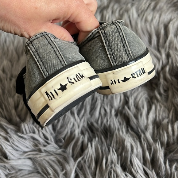 Acid Wash Converse Low Tops - Picture 4 of 6